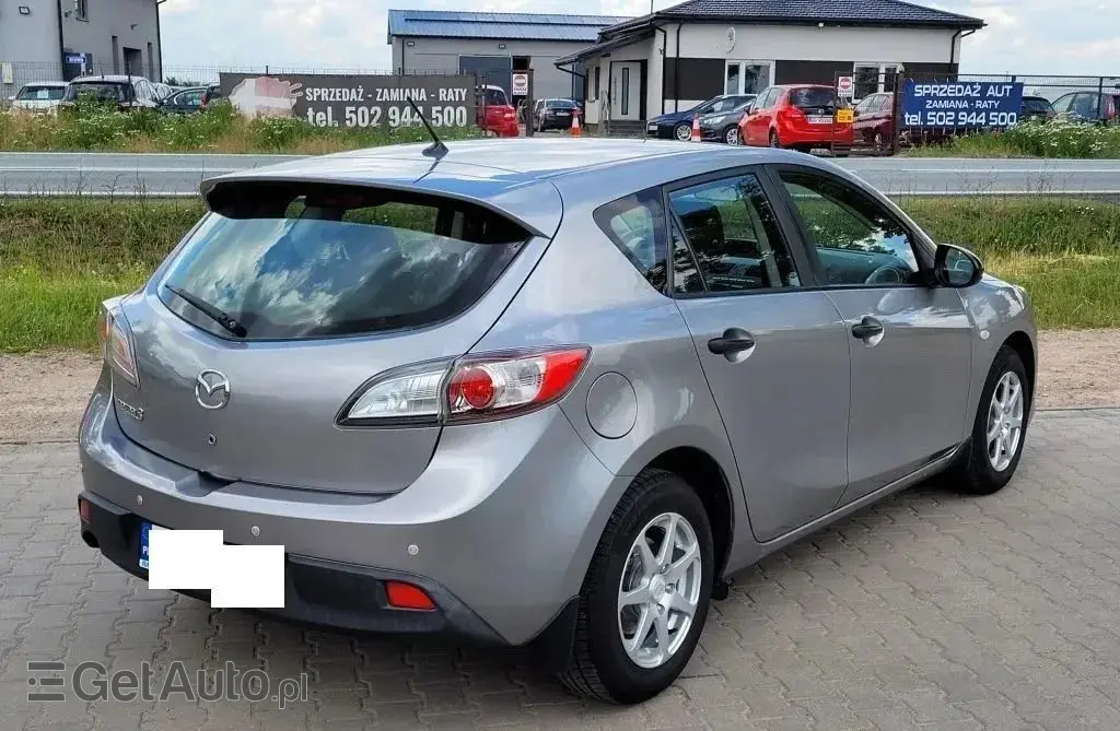 MAZDA 3 