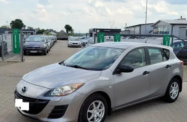 MAZDA 3 