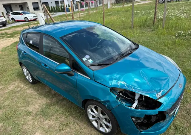 FORD Fiesta 1.0 EcoBoost Start-Stop Champions Edition