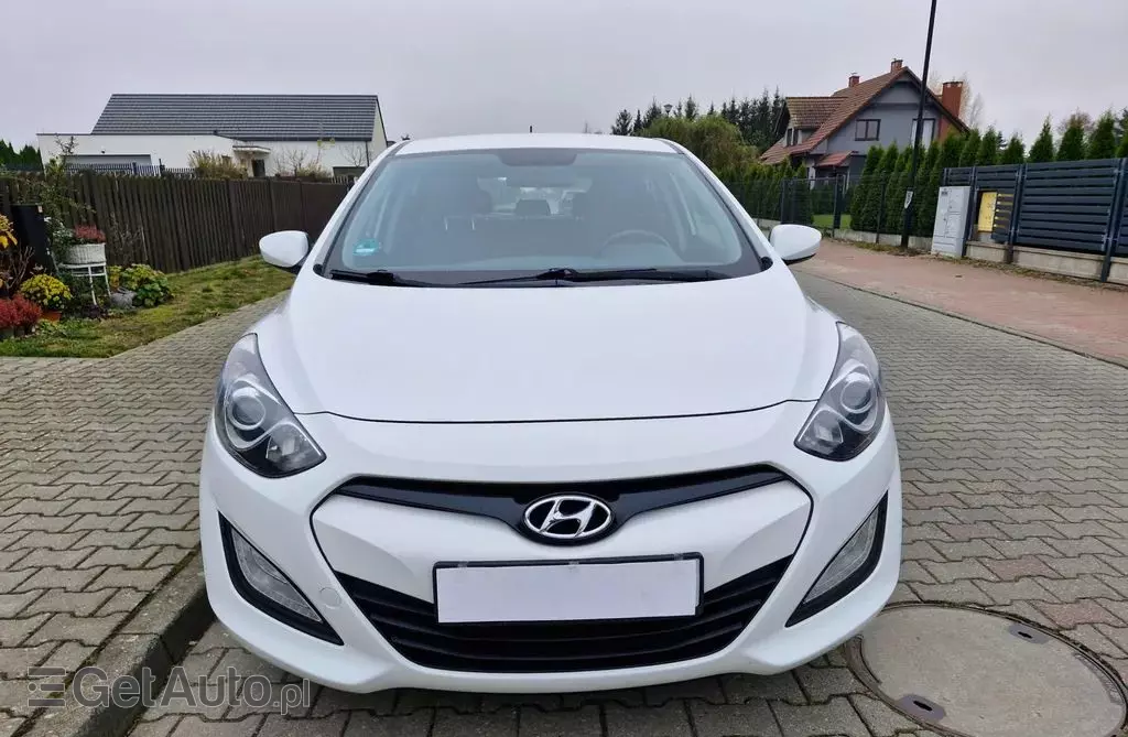 HYUNDAI I30 1.4 (100 KM)