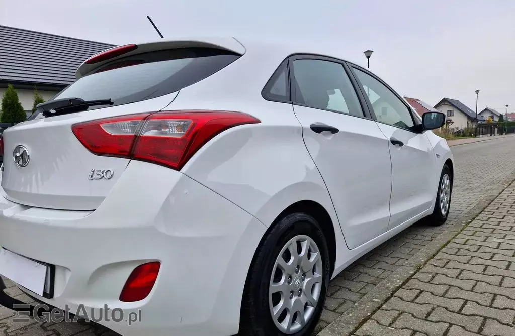 HYUNDAI I30 1.4 (100 KM)