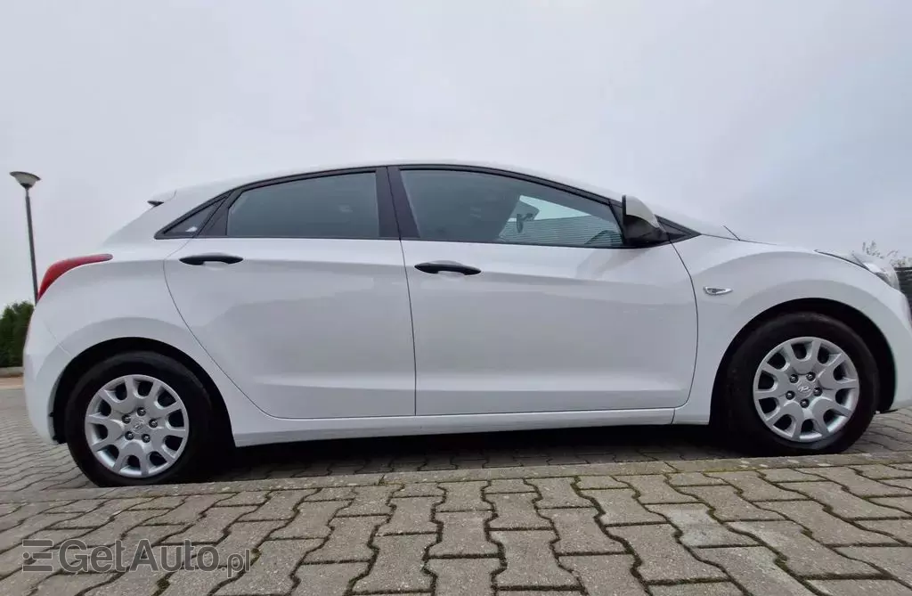 HYUNDAI I30 1.4 (100 KM)
