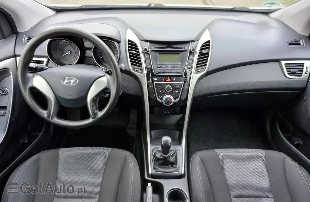 HYUNDAI I30 1.4 (100 KM)
