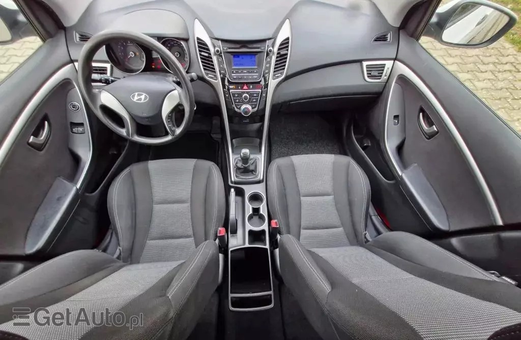 HYUNDAI I30 1.4 (100 KM)