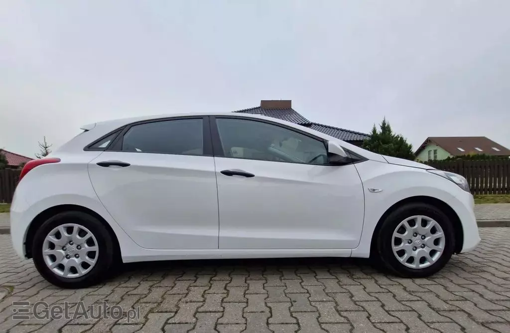 HYUNDAI I30 1.4 (100 KM)