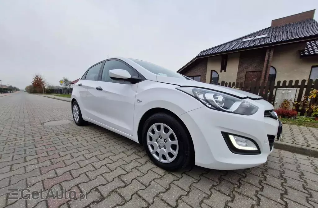 HYUNDAI I30 1.4 (100 KM)