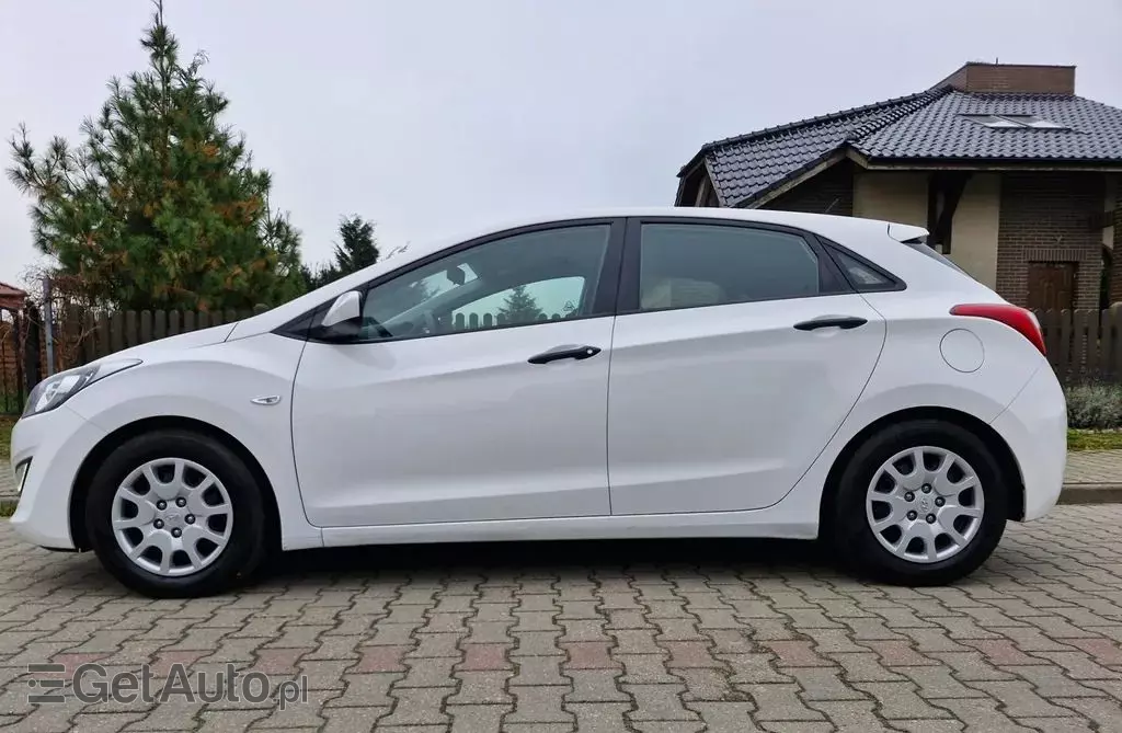 HYUNDAI I30 1.4 (100 KM)