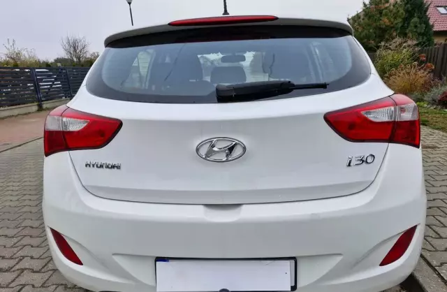 HYUNDAI I30 1.4 (100 KM)