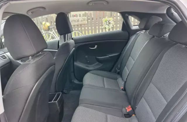 HYUNDAI I30 1.4 (100 KM)