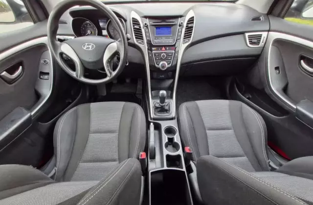 HYUNDAI I30 1.4 (100 KM)