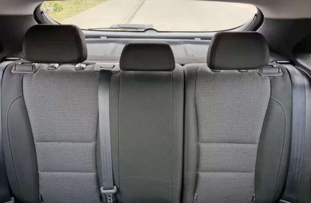 HYUNDAI I30 1.4 (100 KM)