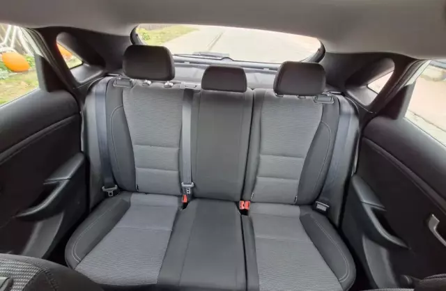 HYUNDAI I30 1.4 (100 KM)