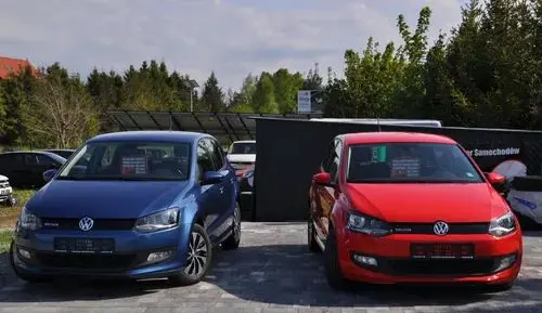 VOLKSWAGEN Polo 