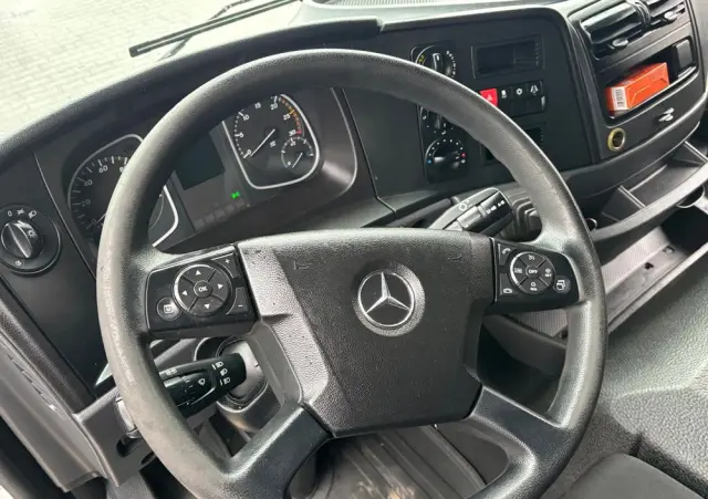 MERCEDES-BENZ MERCEDES ATEGO1527, 1524,,1523,,,1530,,1224,, 1530 KONTENER FIRANKA CHLODNIA PODWOZIE DO ZABUDOWY KILKA SZTUK 