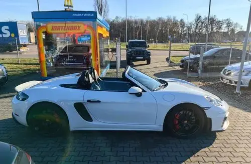 PORSCHE Spyder 