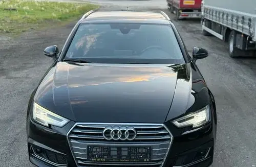 AUDI A4 