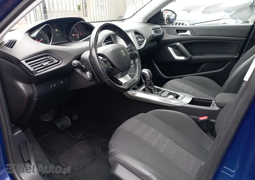 PEUGEOT 308 1.2 PureTech Allure S&S EAT6