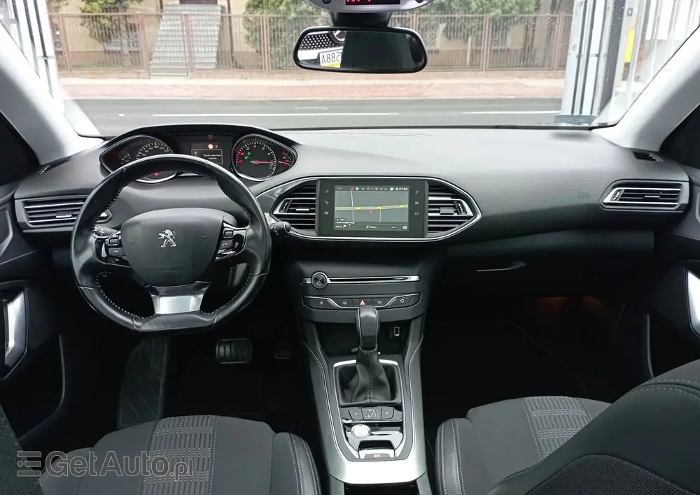 PEUGEOT 308 1.2 PureTech Allure S&S EAT6