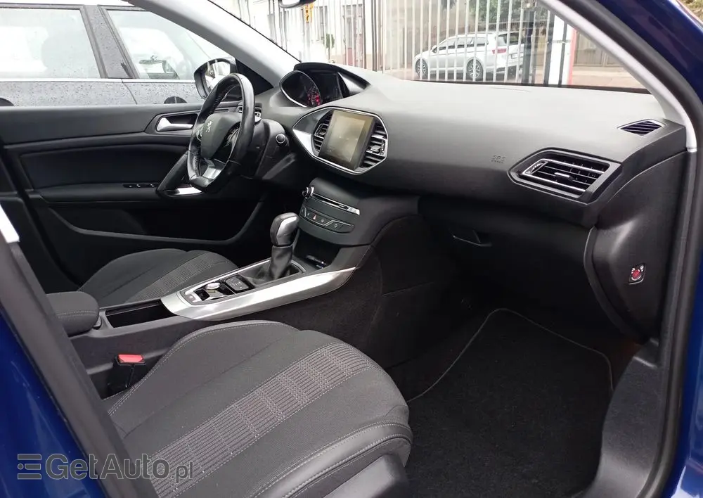 PEUGEOT 308 1.2 PureTech Allure S&S EAT6