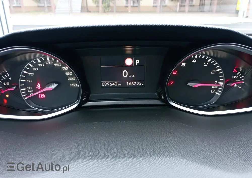 PEUGEOT 308 1.2 PureTech Allure S&S EAT6
