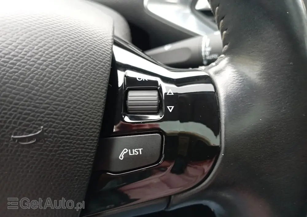 PEUGEOT 308 1.2 PureTech Allure S&S EAT6