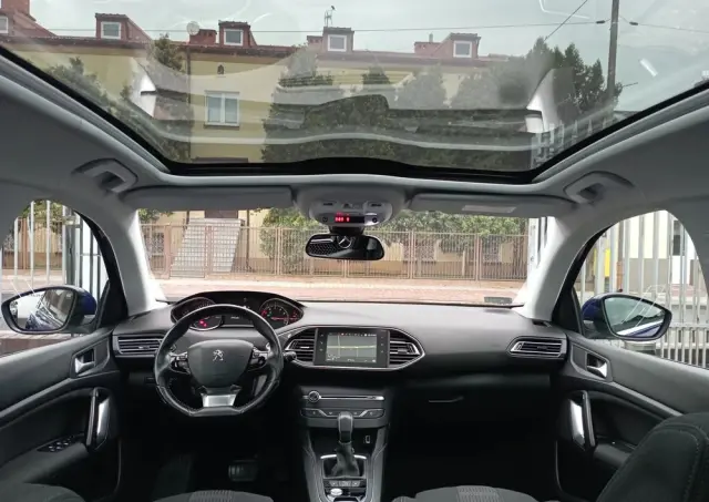 PEUGEOT 308 1.2 PureTech Allure S&S EAT6