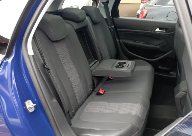 PEUGEOT 308 1.2 PureTech Allure S&S EAT6