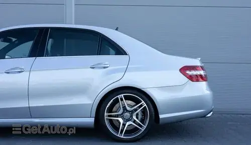 MERCEDES-BENZ Klasa E 63 AMG  