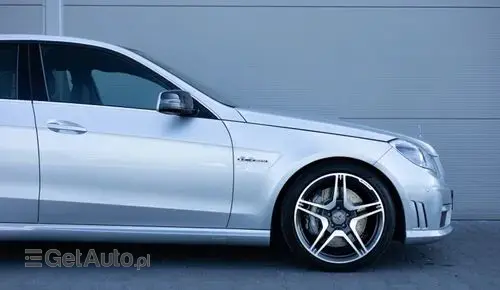 MERCEDES-BENZ Klasa E 63 AMG  