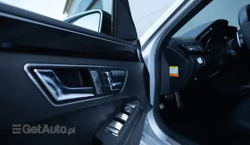 MERCEDES-BENZ Klasa E 63 AMG  