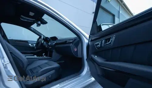 MERCEDES-BENZ Klasa E 63 AMG  