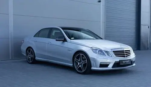 MERCEDES-BENZ Klasa E 63 AMG  