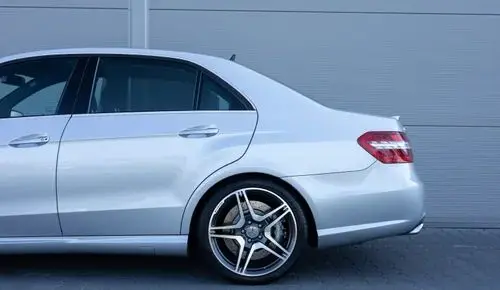 MERCEDES-BENZ Klasa E 63 AMG  
