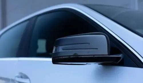 MERCEDES-BENZ Klasa E 63 AMG  