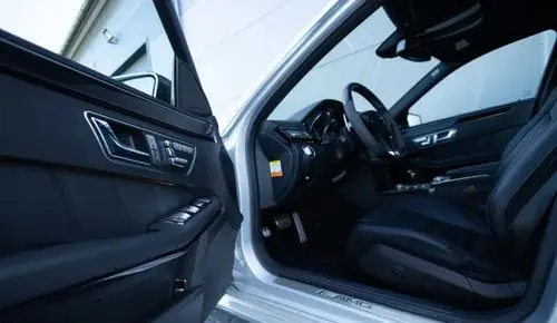 MERCEDES-BENZ Klasa E 63 AMG  