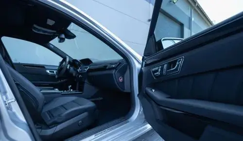 MERCEDES-BENZ Klasa E 63 AMG  