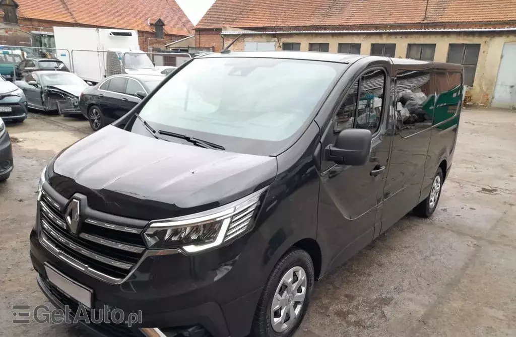 RENAULT Trafic 