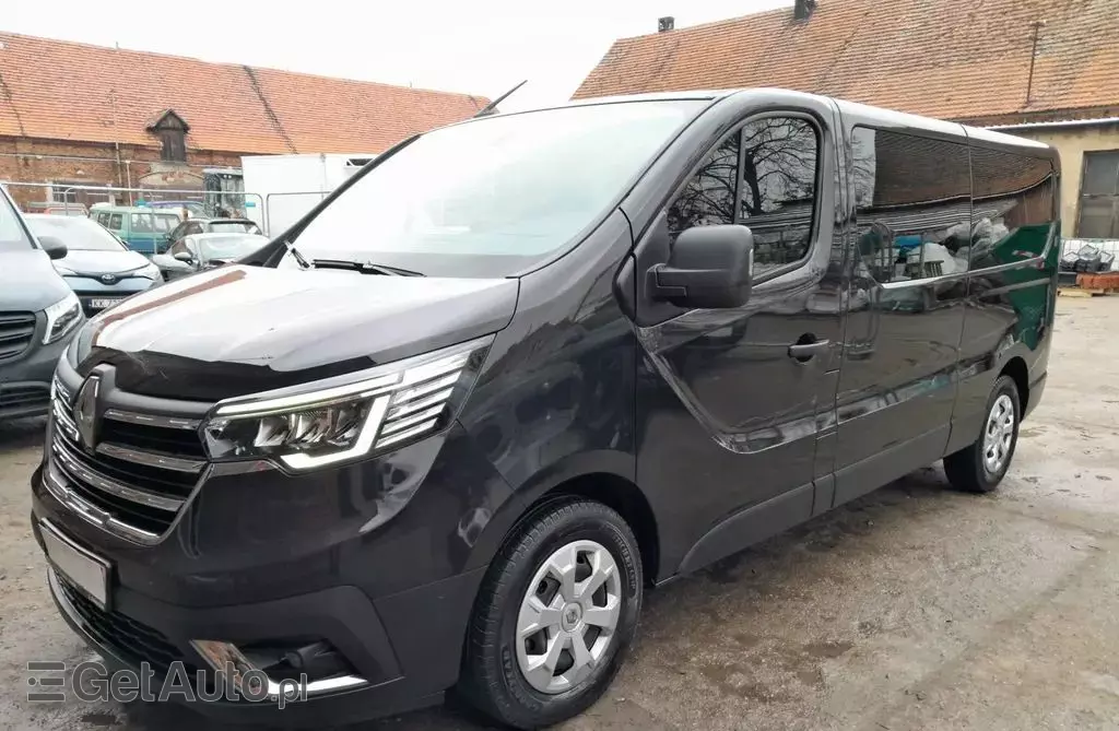 RENAULT Trafic 