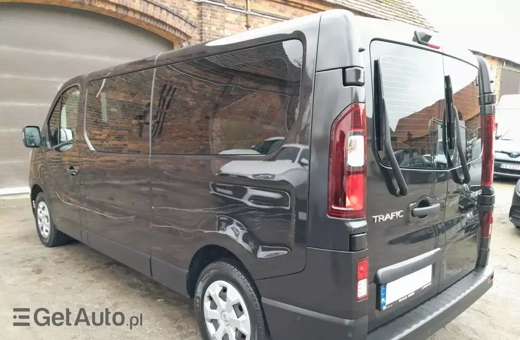 RENAULT Trafic 