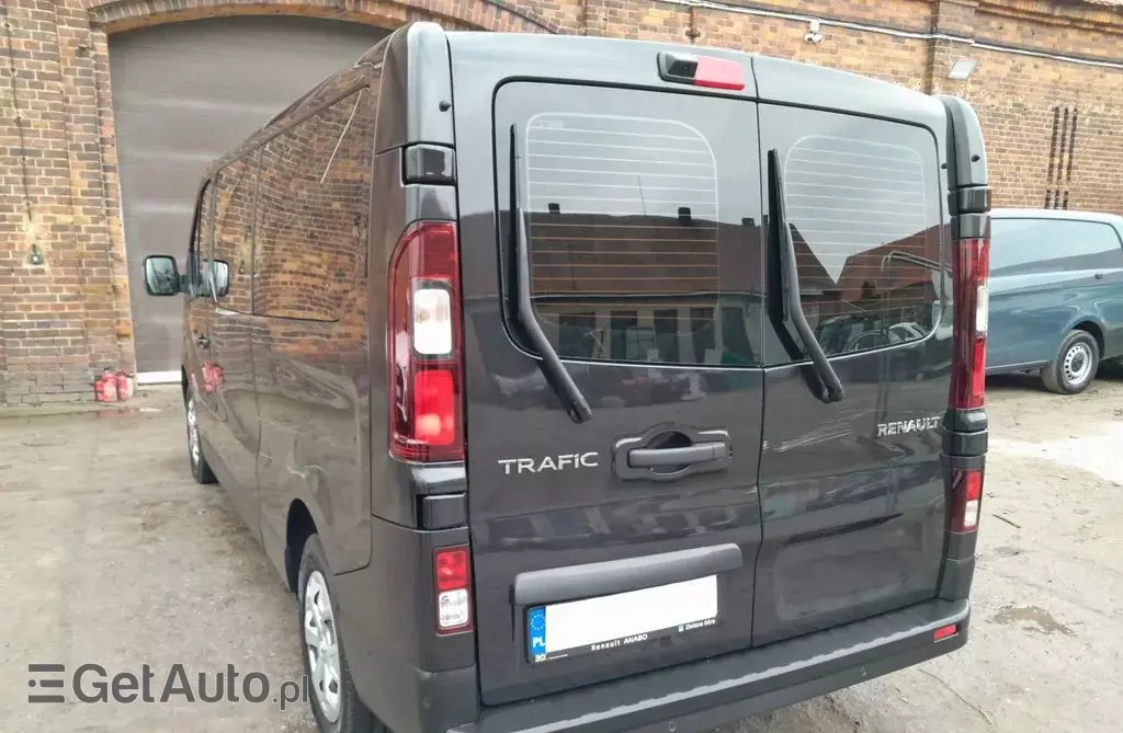 RENAULT Trafic 