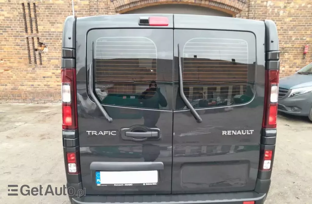 RENAULT Trafic 