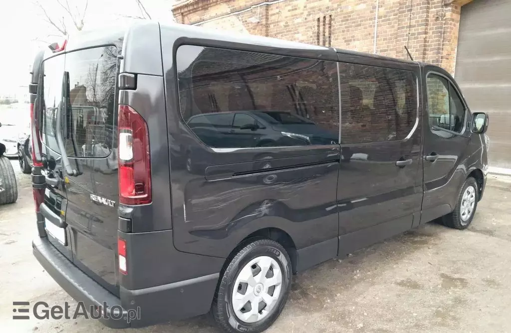 RENAULT Trafic 