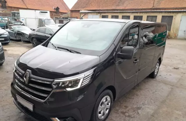 RENAULT Trafic 