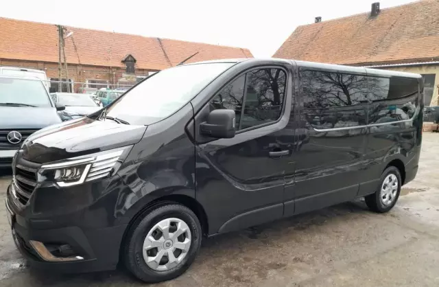 RENAULT Trafic 
