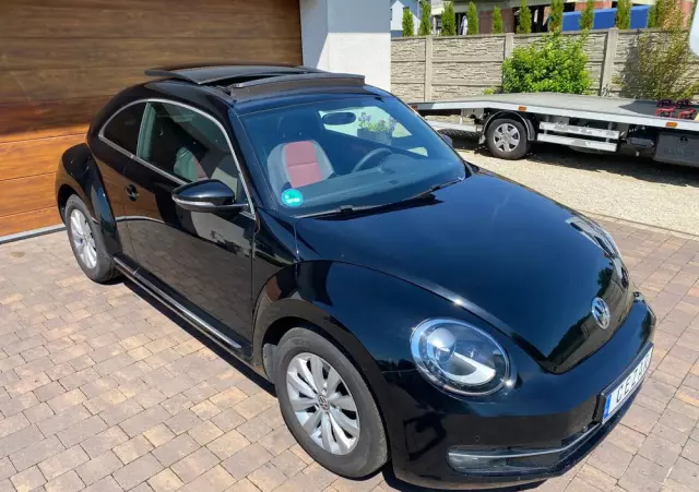VOLKSWAGEN Beetle 