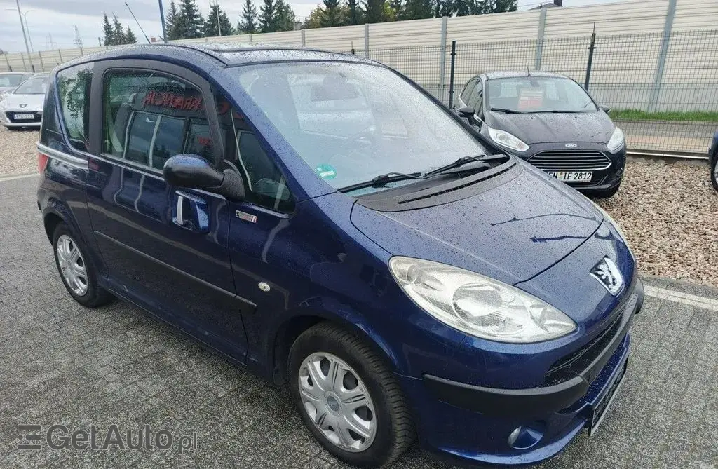 PEUGEOT 1007 