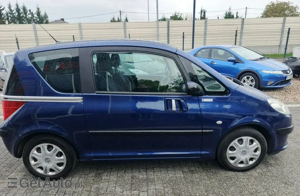 PEUGEOT 1007 