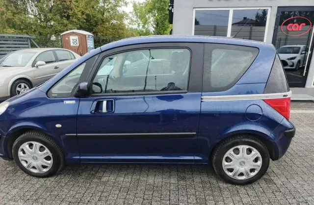PEUGEOT 1007 