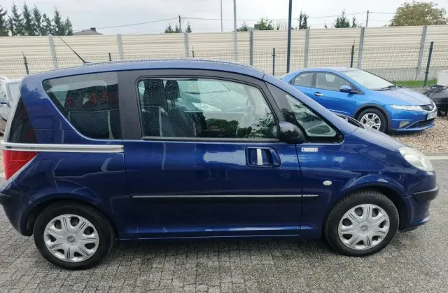 PEUGEOT 1007 