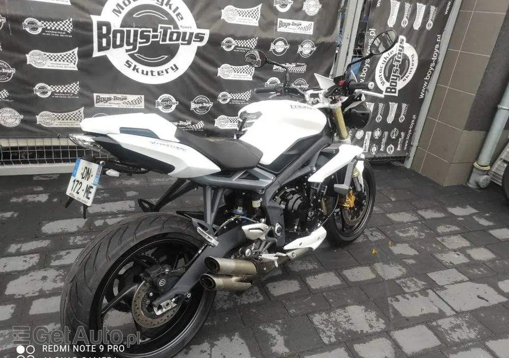 TRIUMPH Street Triple 